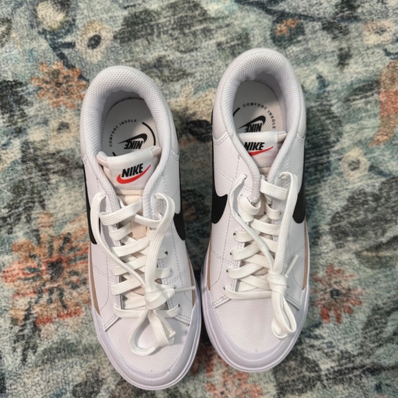 Nike Court Legacy Lift Platform Sneaker Size 7 - Picture 5 of 6